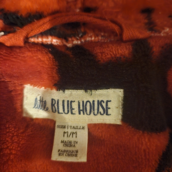 Adult onesie jammies - Picture 2 of 4